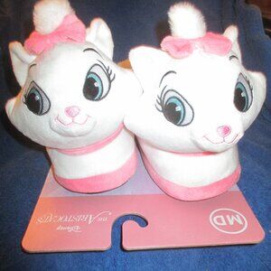 Disney The Aristocats Marie 3D Slippers Is Size Medium New- CHILDRENS